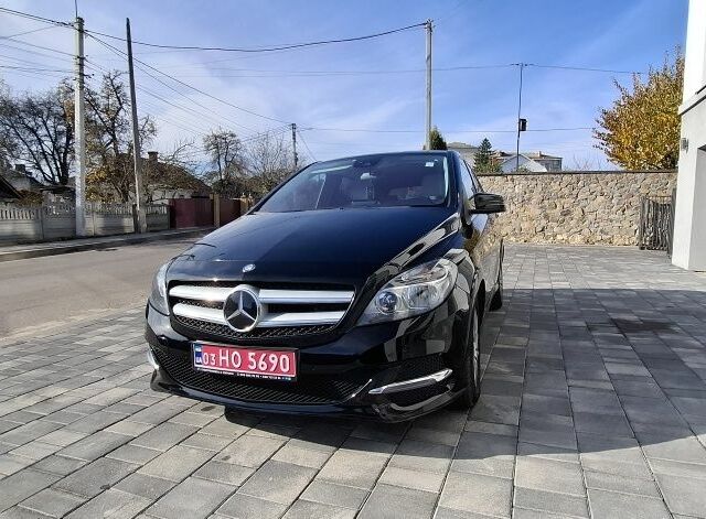 Черный Мерседес Б-класс, объемом двигателя 0 л и пробегом 149 тыс. км за 8200 $, фото 3 на Automoto.ua