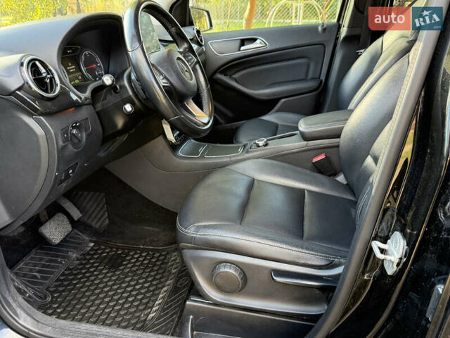 Черный Мерседес Б-класс, объемом двигателя 0 л и пробегом 120 тыс. км за 9499 $, фото 15 на Automoto.ua