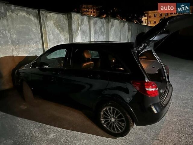 Чорний Мерседес Б-клас, об'ємом двигуна 0 л та пробігом 130 тис. км за 11000 $, фото 17 на Automoto.ua