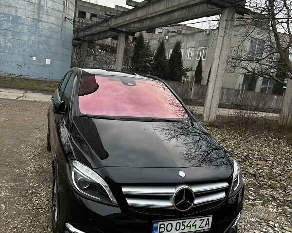 Чорний Мерседес Б-клас, об'ємом двигуна 0 л та пробігом 130 тис. км за 11000 $, фото 3 на Automoto.ua