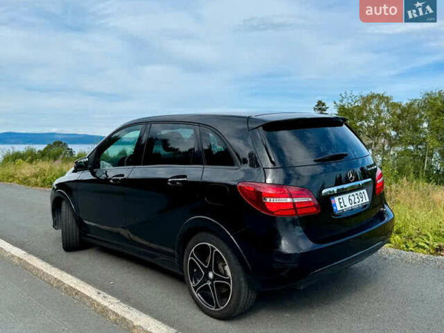 Мерседес Б-класс 2015 в Львове на Automoto.ua Черный Мерседес Б-класс, объемом двигателя 0 л и пробегом 83 тыс. км за 10550 $, фото 4 на Automoto.ua