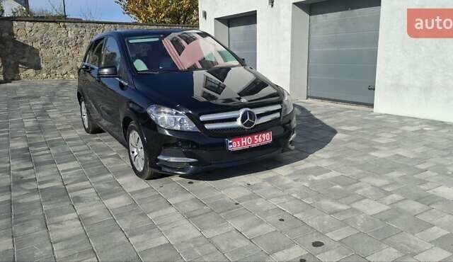 Черный Мерседес Б-класс, объемом двигателя 0 л и пробегом 140 тыс. км за 8799 $, фото 1 на Automoto.ua