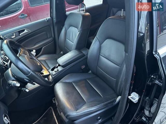 Чорний Мерседес Б-клас, об'ємом двигуна 0 л та пробігом 130 тис. км за 11000 $, фото 10 на Automoto.ua