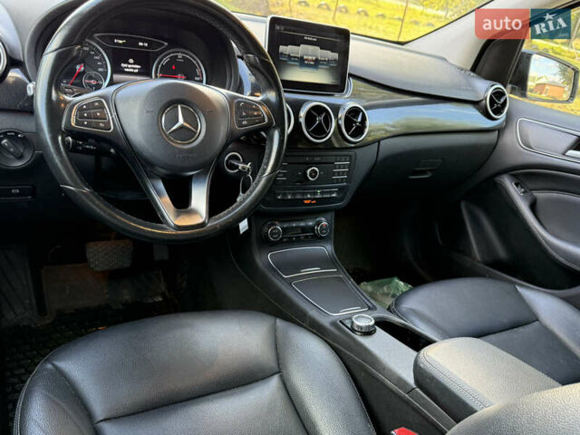 Черный Мерседес Б-класс, объемом двигателя 0 л и пробегом 120 тыс. км за 9499 $, фото 17 на Automoto.ua