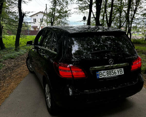Черный Мерседес Б-класс, объемом двигателя 0 л и пробегом 93 тыс. км за 11500 $, фото 6 на Automoto.ua