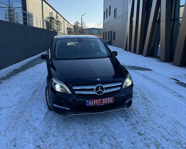 Черный Мерседес Б-класс, объемом двигателя 0 л и пробегом 111 тыс. км за 8799 $, фото 34 на Automoto.ua