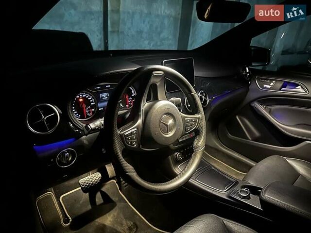 Чорний Мерседес Б-клас, об'ємом двигуна 0 л та пробігом 130 тис. км за 11000 $, фото 27 на Automoto.ua