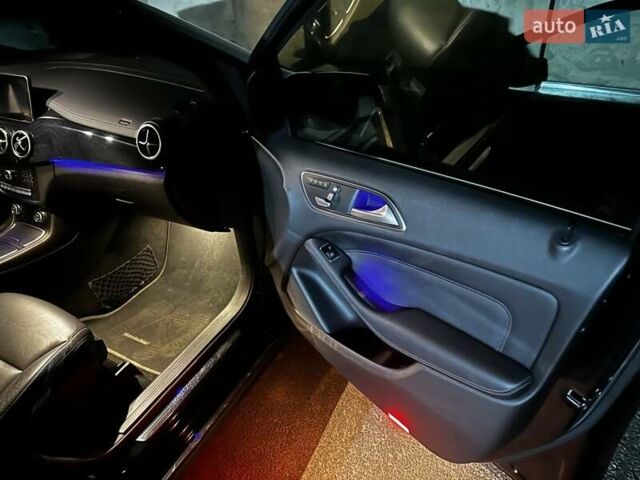 Чорний Мерседес Б-клас, об'ємом двигуна 0 л та пробігом 130 тис. км за 11000 $, фото 18 на Automoto.ua