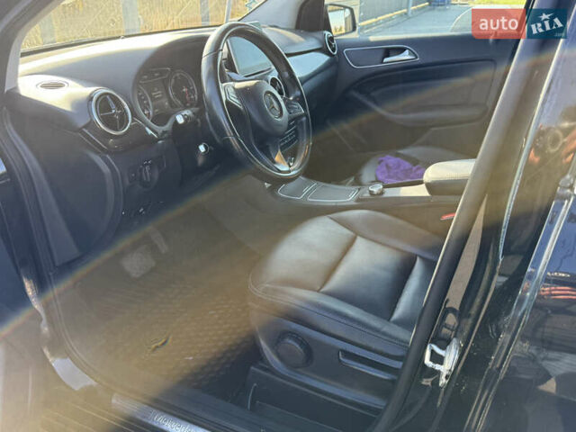 Черный Мерседес Б-класс, объемом двигателя 0 л и пробегом 120 тыс. км за 9499 $, фото 34 на Automoto.ua