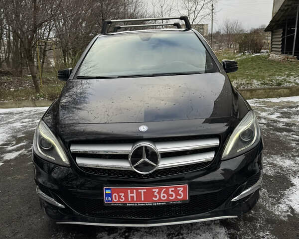 Чорний Мерседес Б-клас, об'ємом двигуна 0 л та пробігом 123 тис. км за 8800 $, фото 1 на Automoto.ua