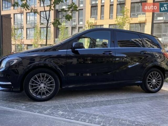 Чорний Мерседес Б-клас, об'ємом двигуна 0 л та пробігом 120 тис. км за 12500 $, фото 2 на Automoto.ua