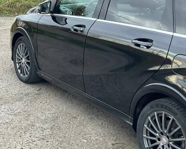 Черный Мерседес Б-класс, объемом двигателя 0 л и пробегом 109 тыс. км за 9900 $, фото 1 на Automoto.ua