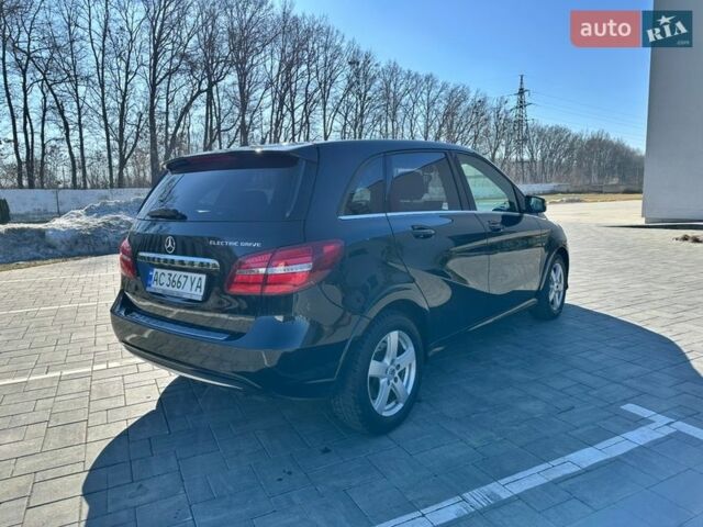 Черный Мерседес Б-класс, объемом двигателя 0 л и пробегом 95 тыс. км за 9600 $, фото 7 на Automoto.ua