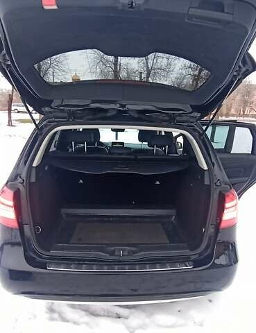 Черный Мерседес Б-класс, объемом двигателя 0 л и пробегом 105 тыс. км за 11500 $, фото 17 на Automoto.ua