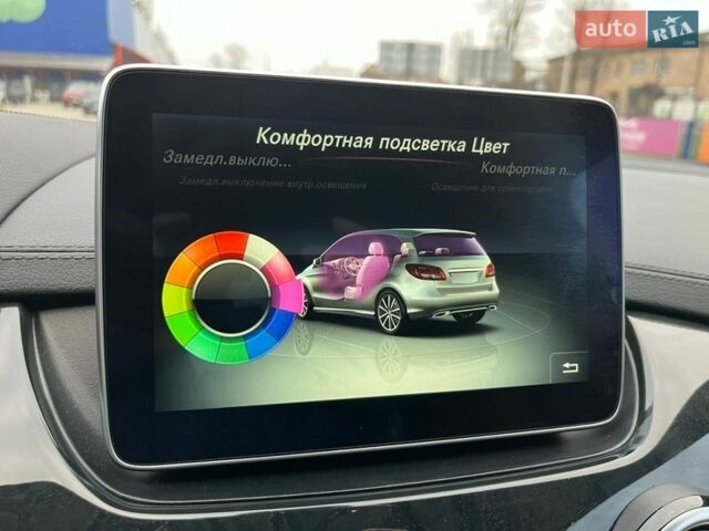 Черный Мерседес Б-класс, объемом двигателя 0 л и пробегом 120 тыс. км за 9900 $, фото 23 на Automoto.ua