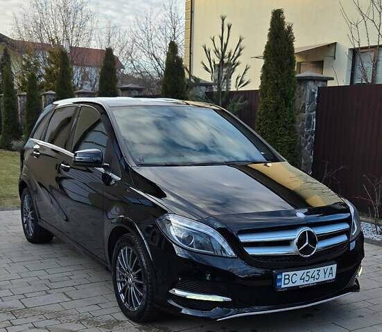 Черный Мерседес Б-класс, объемом двигателя 0 л и пробегом 81 тыс. км за 10900 $, фото 2 на Automoto.ua