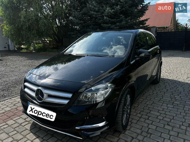 Черный Мерседес Б-класс, объемом двигателя 0 л и пробегом 74 тыс. км за 10300 $, фото 3 на Automoto.ua