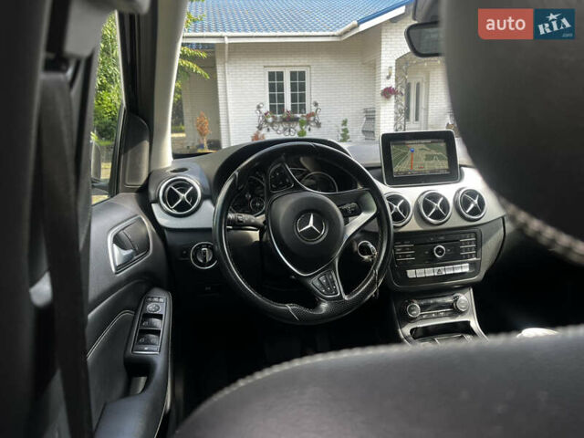 Черный Мерседес Б-класс, объемом двигателя 0 л и пробегом 74 тыс. км за 10300 $, фото 6 на Automoto.ua