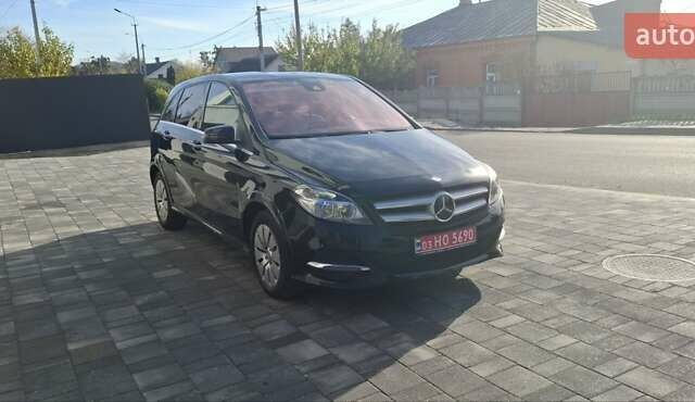 Черный Мерседес Б-класс, объемом двигателя 0 л и пробегом 140 тыс. км за 8799 $, фото 6 на Automoto.ua