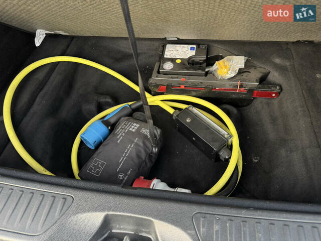 Черный Мерседес Б-класс, объемом двигателя 0 л и пробегом 88 тыс. км за 8750 $, фото 48 на Automoto.ua