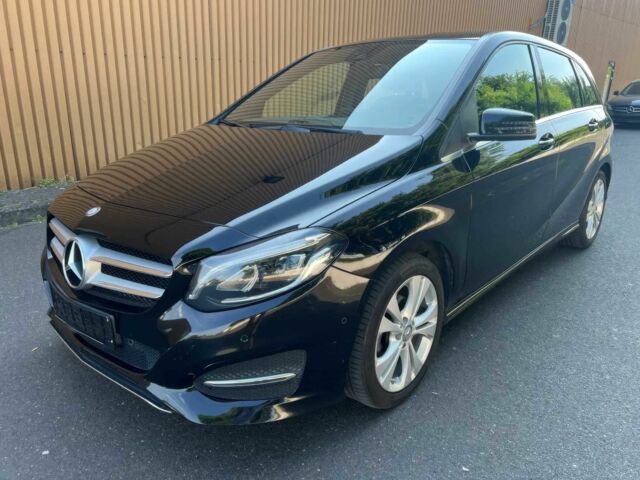 Черный Мерседес Б-класс, объемом двигателя 2 л и пробегом 70 тыс. км за 10200 $, фото 2 на Automoto.ua