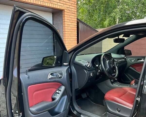 Чорний Мерседес Б-клас, об'ємом двигуна 0 л та пробігом 193 тис. км за 10500 $, фото 13 на Automoto.ua