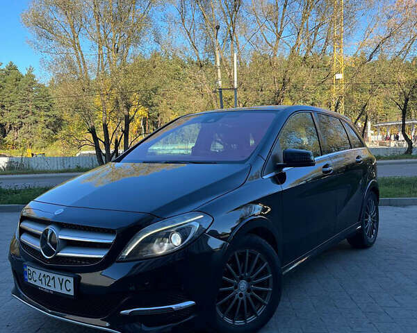 Чорний Мерседес Б-клас, об'ємом двигуна 0 л та пробігом 140 тис. км за 8499 $, фото 5 на Automoto.ua