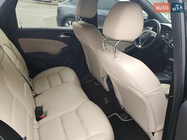 Чорний Мерседес Б-клас, об'ємом двигуна 0 л та пробігом 80 тис. км за 10200 $, фото 13 на Automoto.ua