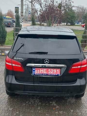 Черный Мерседес Б-класс, объемом двигателя 0 л и пробегом 122 тыс. км за 12291 $, фото 16 на Automoto.ua