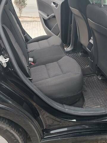 Черный Мерседес Б-класс, объемом двигателя 0 л и пробегом 122 тыс. км за 12291 $, фото 7 на Automoto.ua