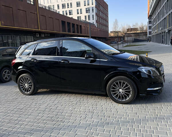 Чорний Мерседес Б-клас, об'ємом двигуна 0 л та пробігом 124 тис. км за 10300 $, фото 9 на Automoto.ua
