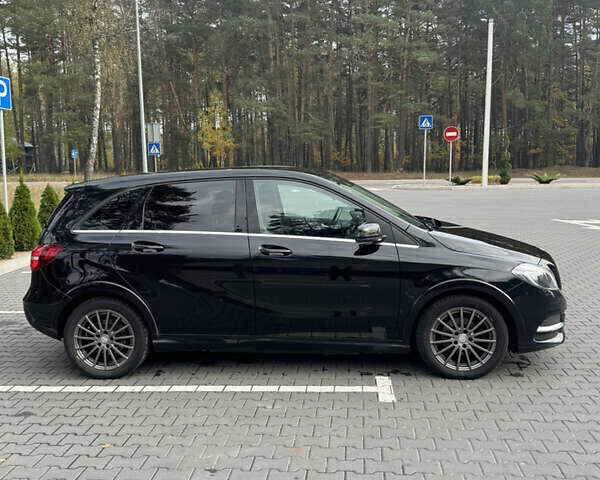 Чорний Мерседес Б-клас, об'ємом двигуна 0 л та пробігом 157 тис. км за 8600 $, фото 3 на Automoto.ua