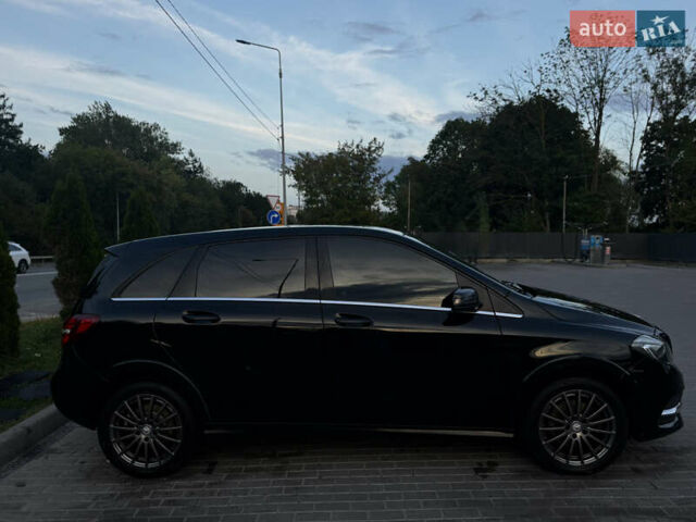 Чорний Мерседес Б-клас, об'ємом двигуна 0 л та пробігом 147 тис. км за 11500 $, фото 5 на Automoto.ua