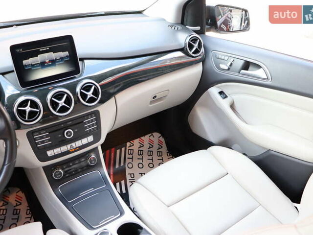 Мерседес Б-класс 2016 в Львове на Automoto.ua Черный Мерседес Б-класс, объемом двигателя 0 л и пробегом 133 тыс. км за 10900 $, фото 39 на Automoto.ua
