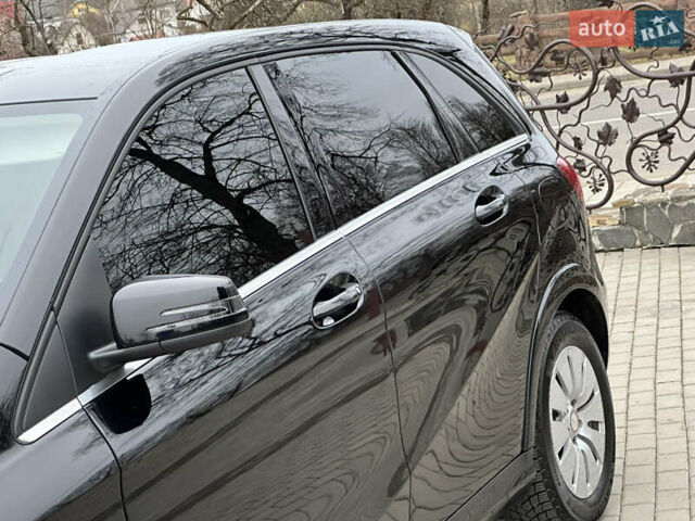 Черный Мерседес Б-класс, объемом двигателя 0 л и пробегом 72 тыс. км за 10550 $, фото 15 на Automoto.ua