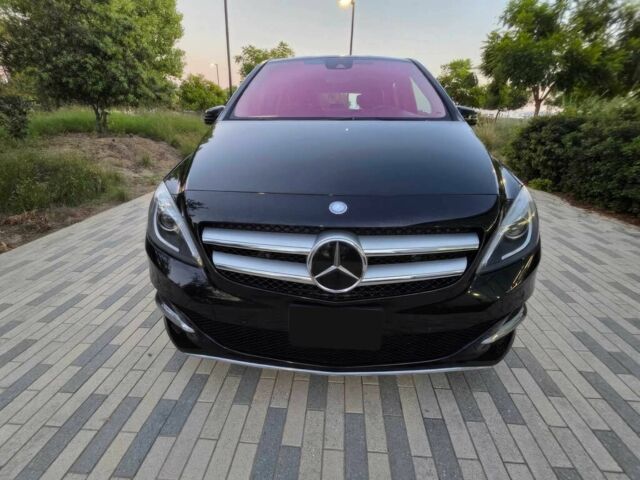 Чорний Мерседес Б-клас, об'ємом двигуна 0 л та пробігом 76 тис. км за 1400 $, фото 1 на Automoto.ua