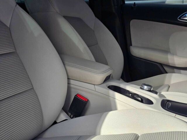 Черный Мерседес Б-класс, объемом двигателя 2.2 л и пробегом 105 тыс. км за 14099 $, фото 20 на Automoto.ua