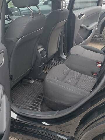 Черный Мерседес Б-класс, объемом двигателя 0 л и пробегом 122 тыс. км за 12291 $, фото 8 на Automoto.ua