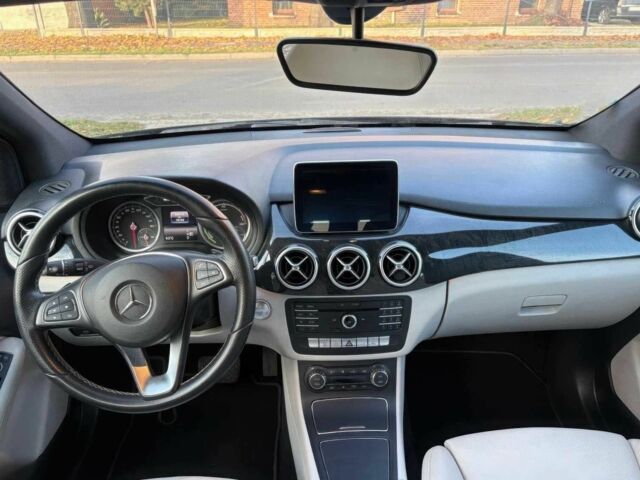 Черный Мерседес Б-класс, объемом двигателя 0 л и пробегом 132 тыс. км за 7500 $, фото 9 на Automoto.ua