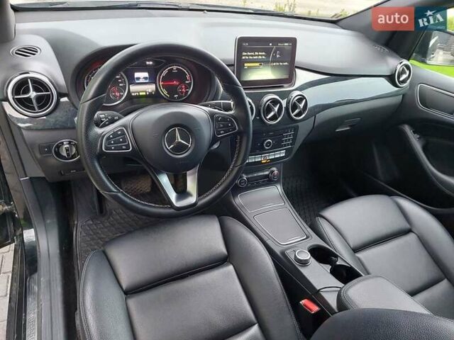 Чорний Мерседес Б-клас, об'ємом двигуна 0 л та пробігом 75 тис. км за 11000 $, фото 15 на Automoto.ua