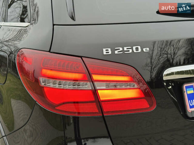 Черный Мерседес Б-класс, объемом двигателя 0 л и пробегом 72 тыс. км за 10550 $, фото 21 на Automoto.ua