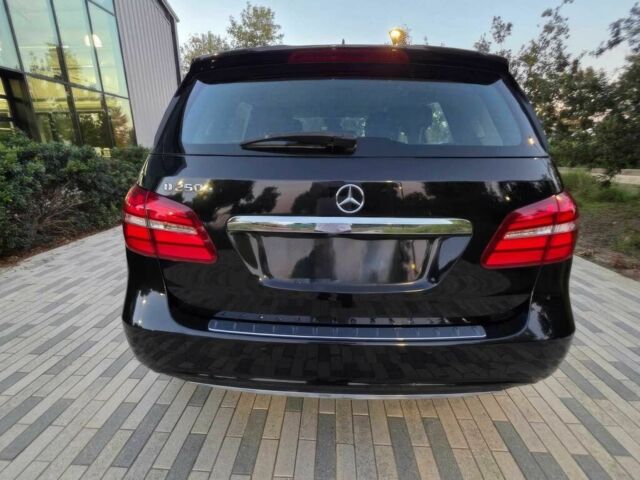 Черный Мерседес Б-класс, объемом двигателя 0 л и пробегом 76 тыс. км за 9800 $, фото 4 на Automoto.ua