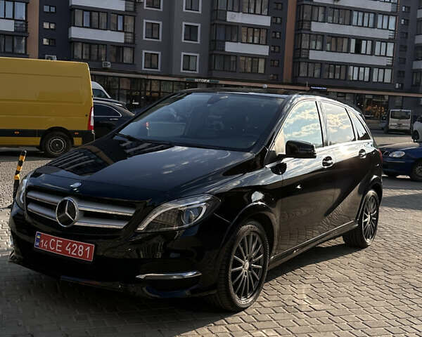 Чорний Мерседес Б-клас, об'ємом двигуна 0 л та пробігом 124 тис. км за 10300 $, фото 10 на Automoto.ua