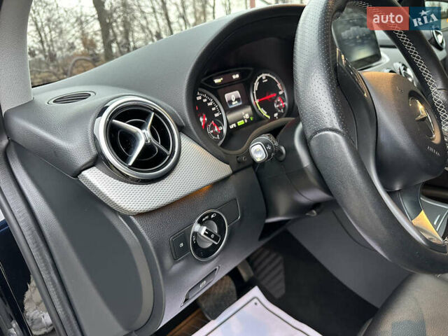 Черный Мерседес Б-класс, объемом двигателя 0 л и пробегом 72 тыс. км за 10550 $, фото 47 на Automoto.ua