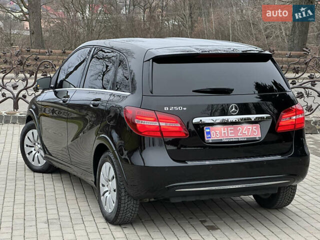 Черный Мерседес Б-класс, объемом двигателя 0 л и пробегом 72 тыс. км за 10550 $, фото 19 на Automoto.ua