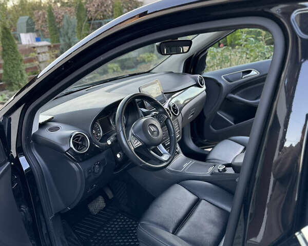 Черный Мерседес Б-класс, объемом двигателя 0 л и пробегом 90 тыс. км за 10900 $, фото 8 на Automoto.ua