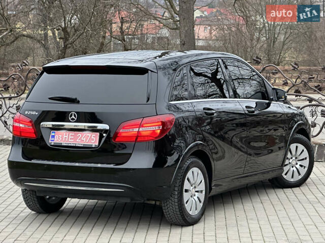 Черный Мерседес Б-класс, объемом двигателя 0 л и пробегом 72 тыс. км за 10550 $, фото 30 на Automoto.ua