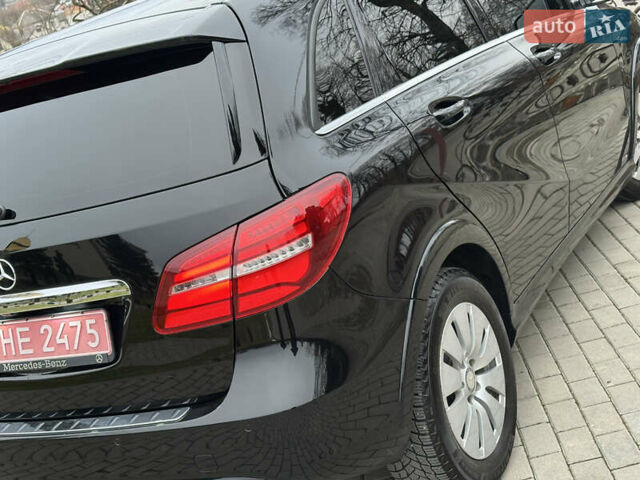 Черный Мерседес Б-класс, объемом двигателя 0 л и пробегом 72 тыс. км за 10550 $, фото 33 на Automoto.ua