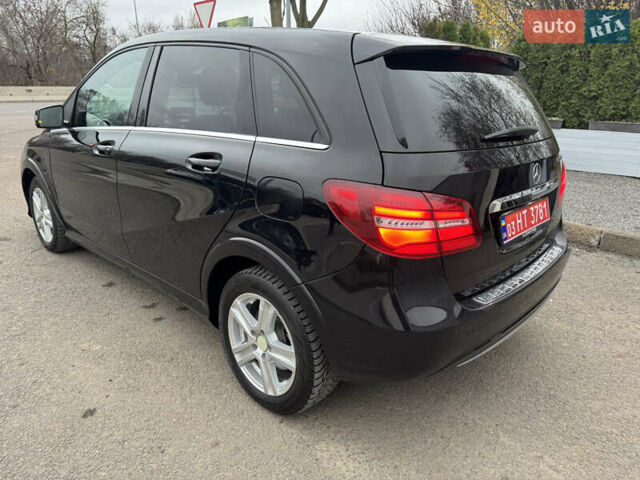 Черный Мерседес Б-класс, объемом двигателя 0 л и пробегом 39 тыс. км за 11000 $, фото 3 на Automoto.ua