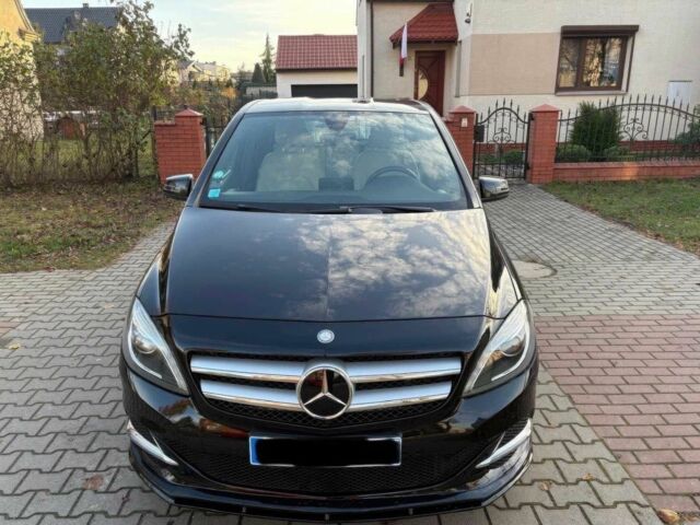 Черный Мерседес Б-класс, объемом двигателя 0 л и пробегом 132 тыс. км за 7500 $, фото 1 на Automoto.ua